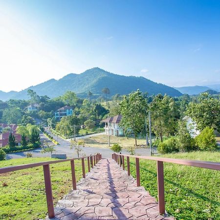 Thongsathit Hill Resort Khao Yai Nong Nam Daeng Экстерьер фото