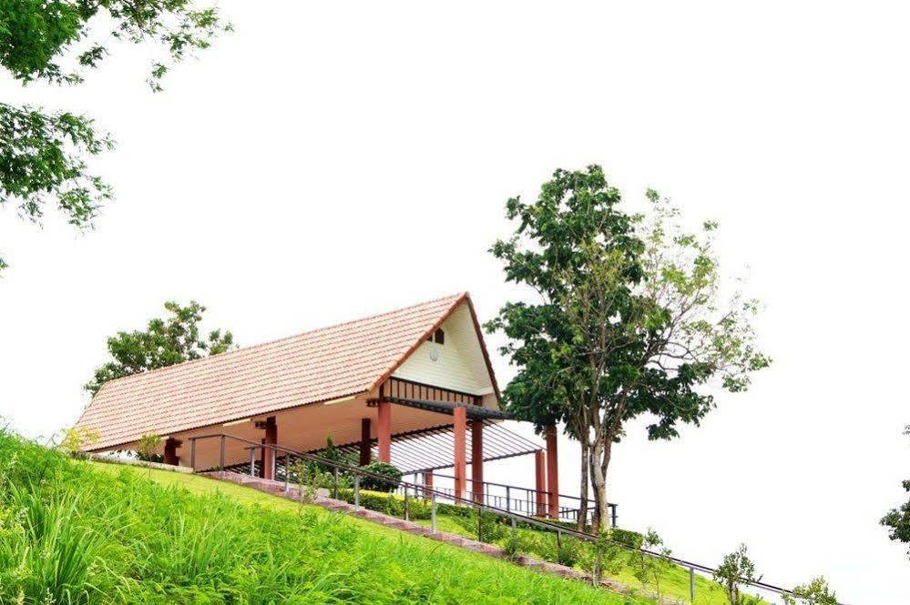 Thongsathit Hill Resort Khao Yai Nong Nam Daeng Экстерьер фото