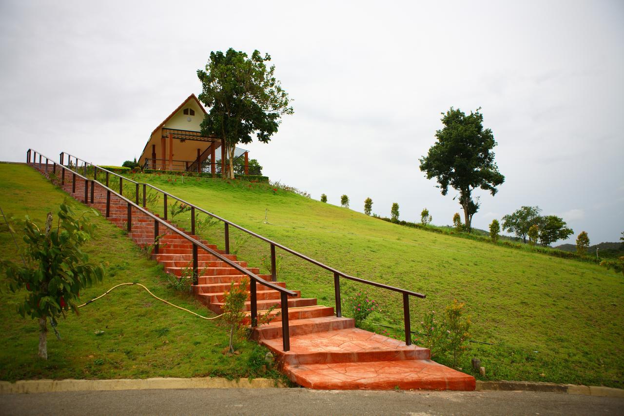 Thongsathit Hill Resort Khao Yai Nong Nam Daeng Экстерьер фото